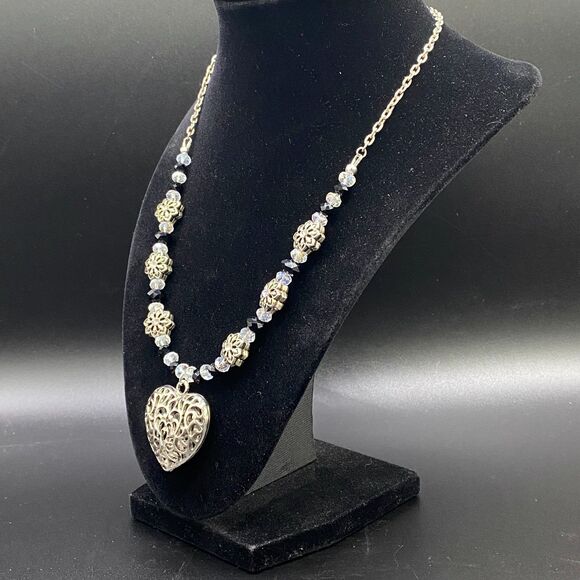 Metal Heart Necklace with Flower & Crystal Beads by Neanie-Bot - Picture 3 of 6